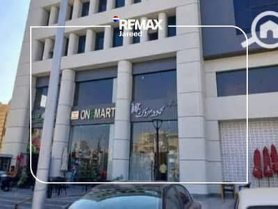 shop for rent in the strongest mall in the heart of Sheikh Zayed