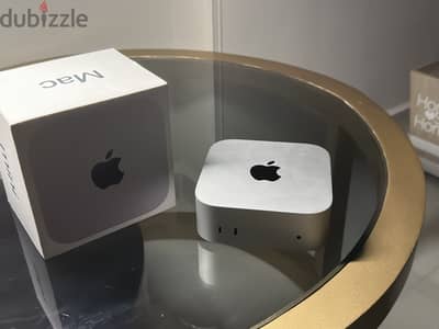 Mac mini M4  Mint condition (Box and original accessories included)