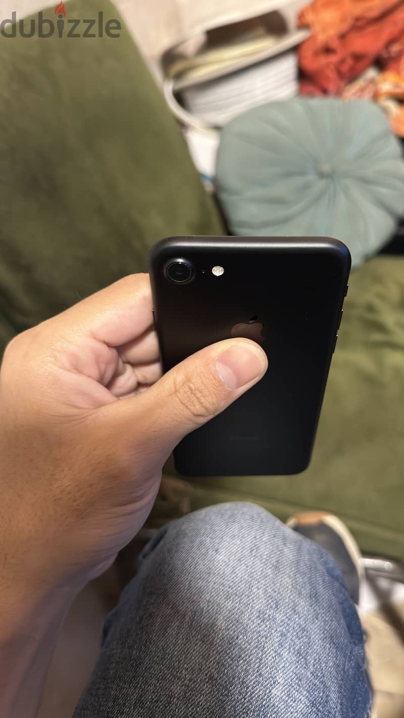 Apple - iPhone 7 3