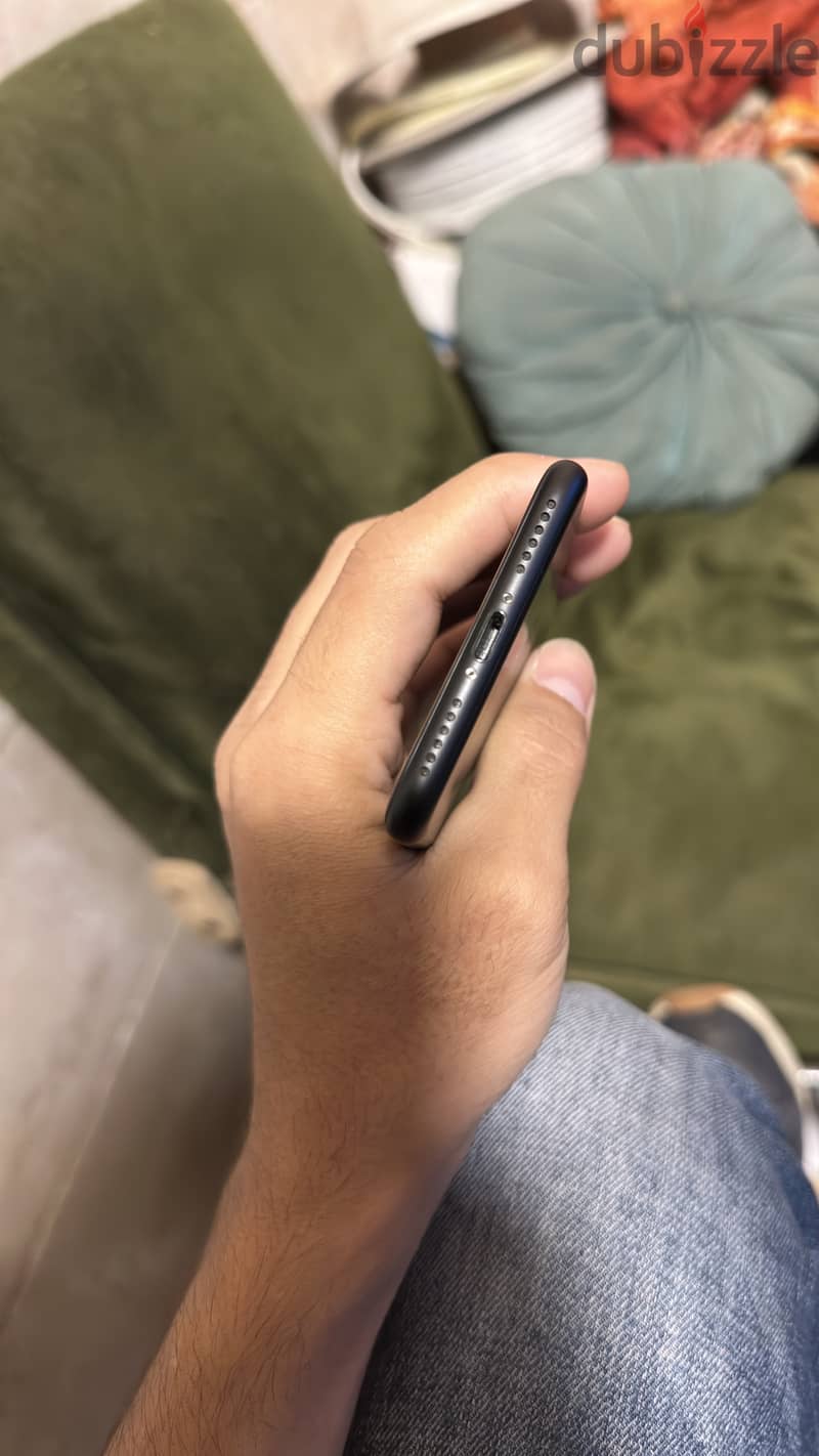 Apple - iPhone 7 4