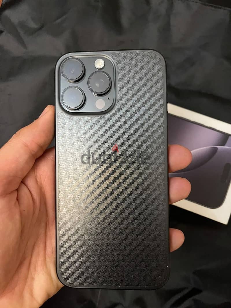 Apple - iPhone 16 Pro Max 4