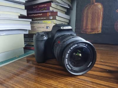 Canon 200d + Boya-MM1 mic+ Original Tripod