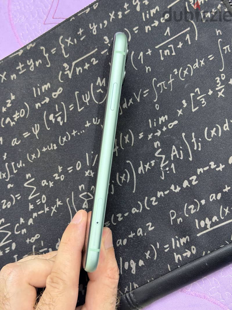Apple - iPhone 11 1
