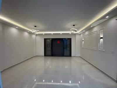 شقة للبيع مساحه 150 متر تشطيبات خاصه في B15