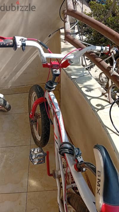 عجله BMX  مقاس ٢٠ للبيع بي4000
