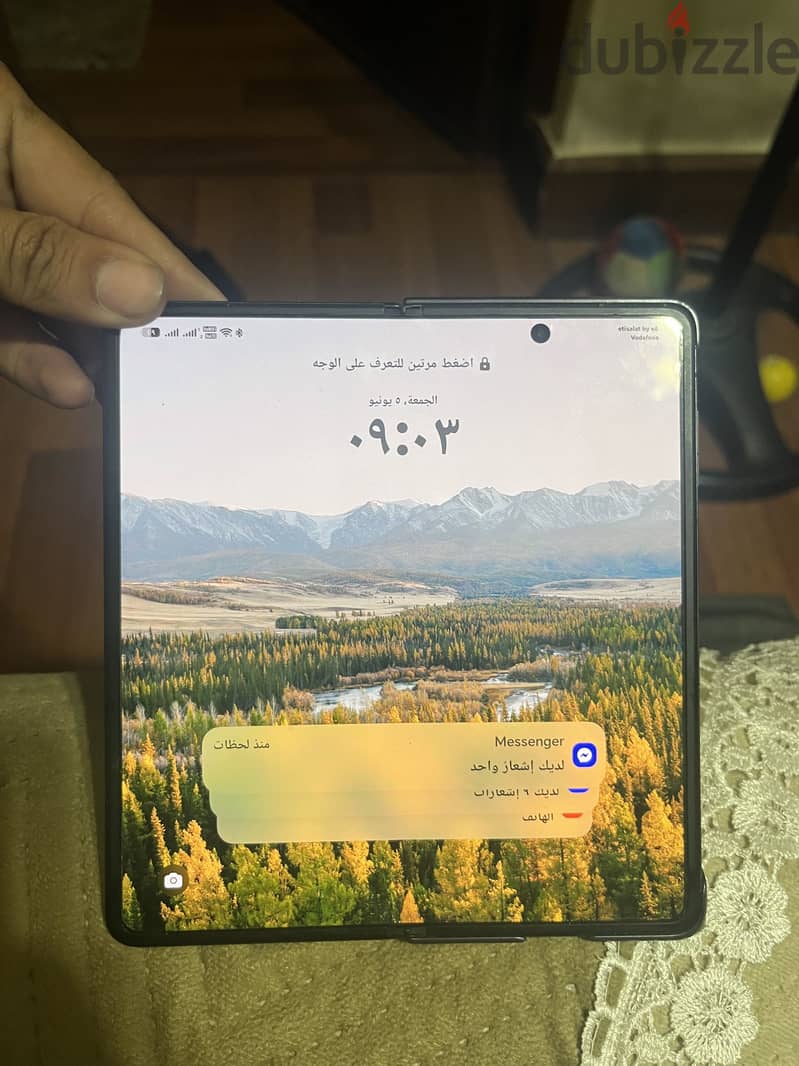 Honor Magic V5 4