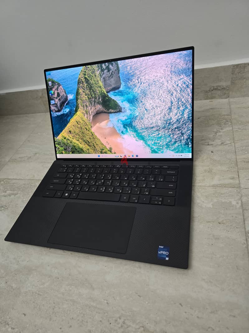 Dell Precision 5570 - i9 - 4K Touch - RTX A2000 8GB 1
