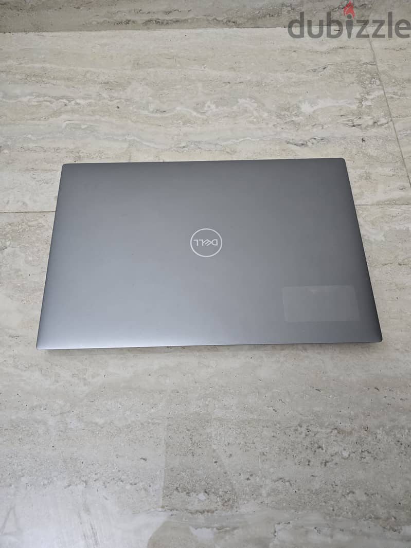 Dell Precision 5570 - i9 - 4K Touch - RTX A2000 8GB 3