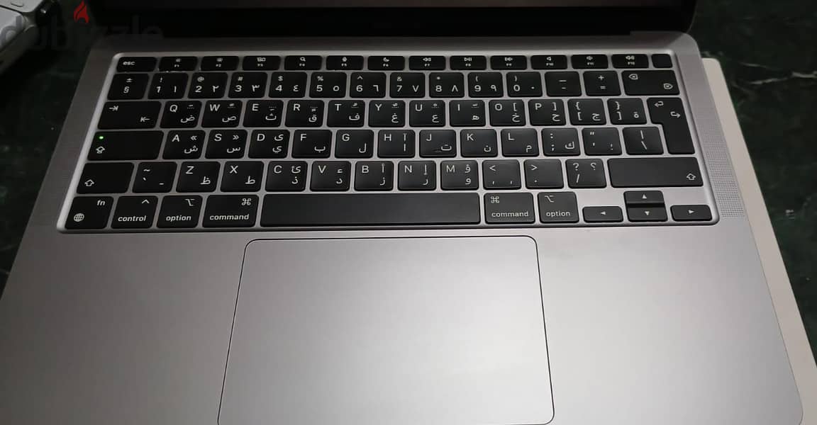 MACBOOK M1 6