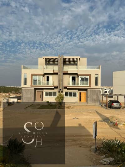 Twin house in dunes for sale minutes from Beverly Hills Sodic and Sphinx Airport