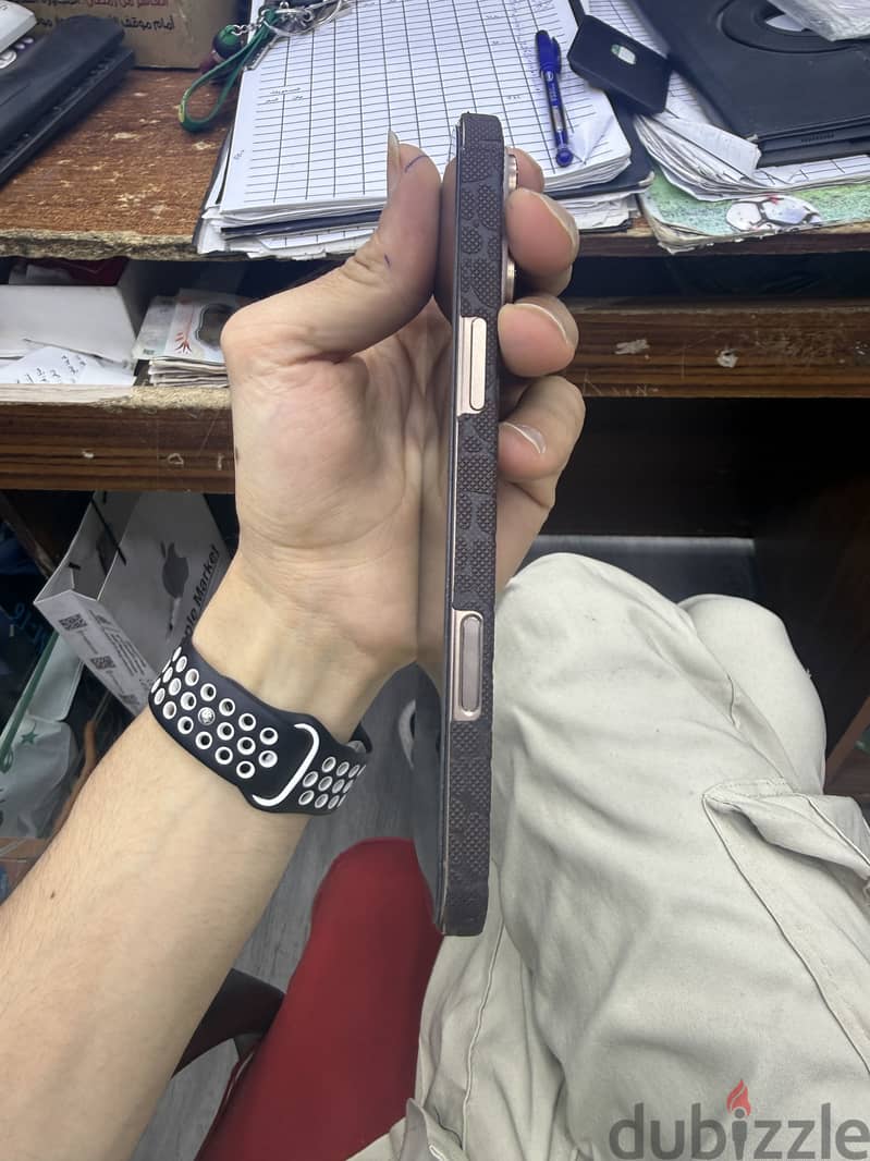 Apple - iPhone 16 Pro Max 2