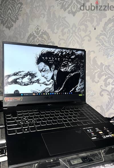 الضمان فضله شهر و استعمال خفيف 0 و كرت شاشه 4060