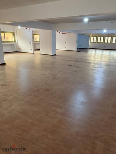 Area 1150 square meters Administrative Rent