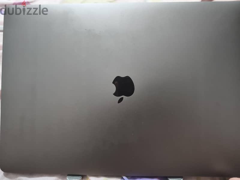 macbook pro 2019 16 inch 9