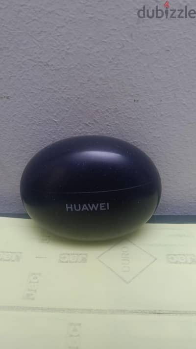 Huawei FreeBuds 5i أصلية للبيع – بحالة جيدة – بسعر مناسب