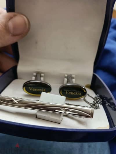 زراير بدل ماركة venesia  جداد