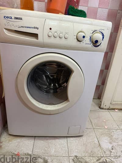 غساله زانوسي ٦ كيلو فل اوتوماتيك