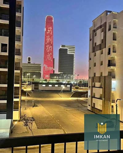 شقه للبيع امام البرج الايقوني استلام فوري متشطبه بالكامل بمقدم 870,000 في العاصمه الاداريه في- جيد بارك jade park - في R3 منطقه ساكنه وعايشه