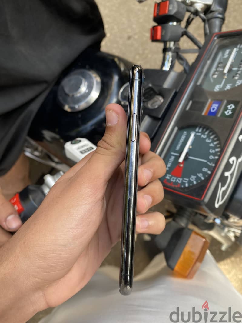 Apple - iPhone 11 Pro 5