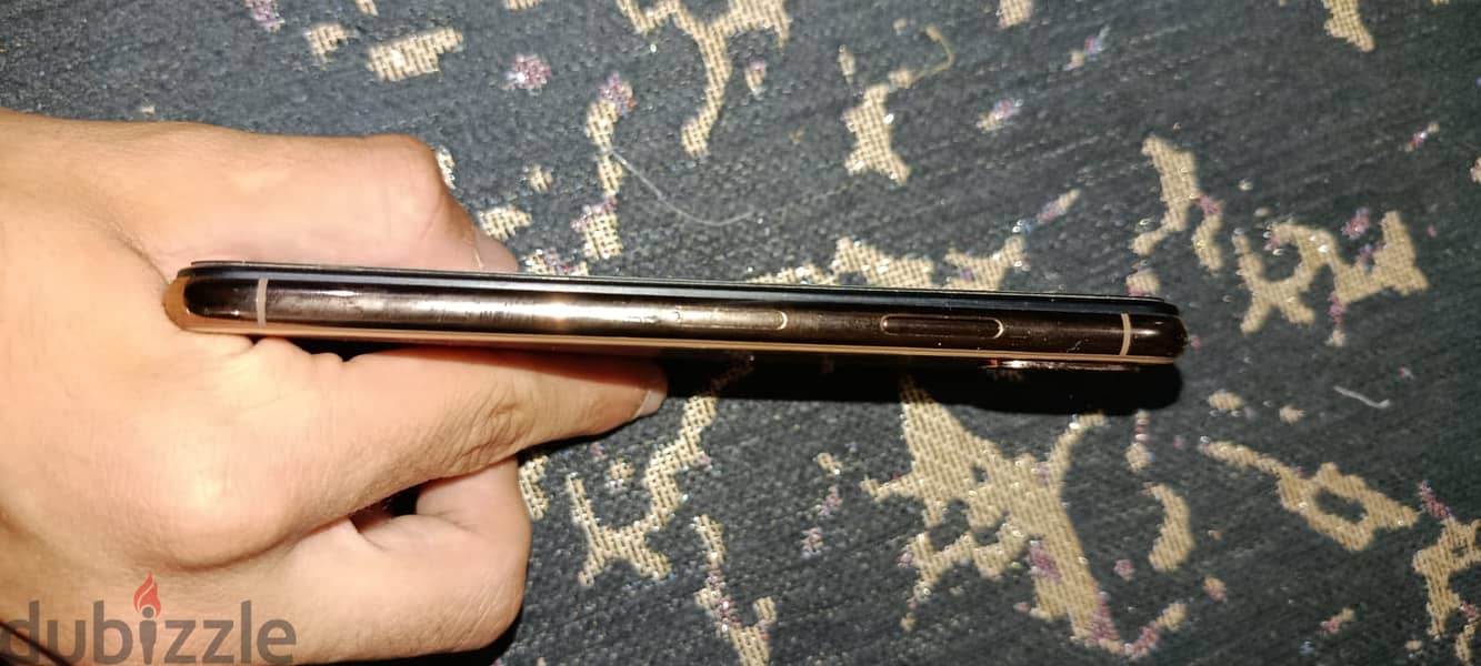 iPhone XS   64G 4