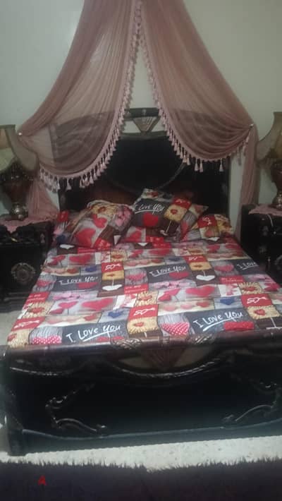 للبيع المرتبه سوست حاله جيده الخشب عموله