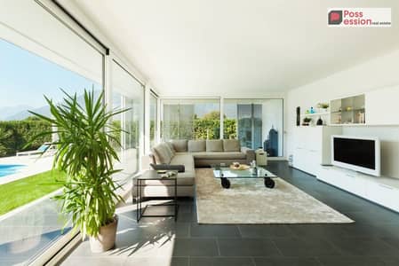 3-story villa with private garden and rooftop Down payment: only EGP 2 million with installments up to 10 years Upscale compound next to Sodic East