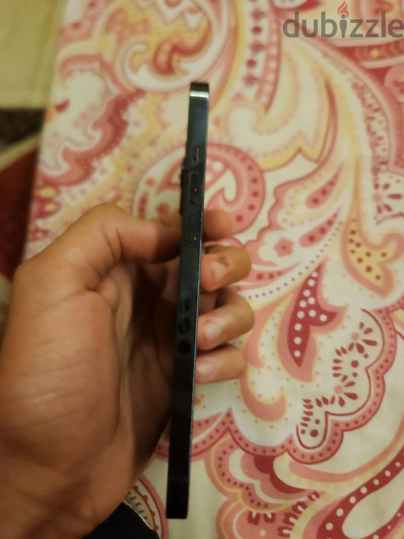 iPhone 12 Pro Max 4