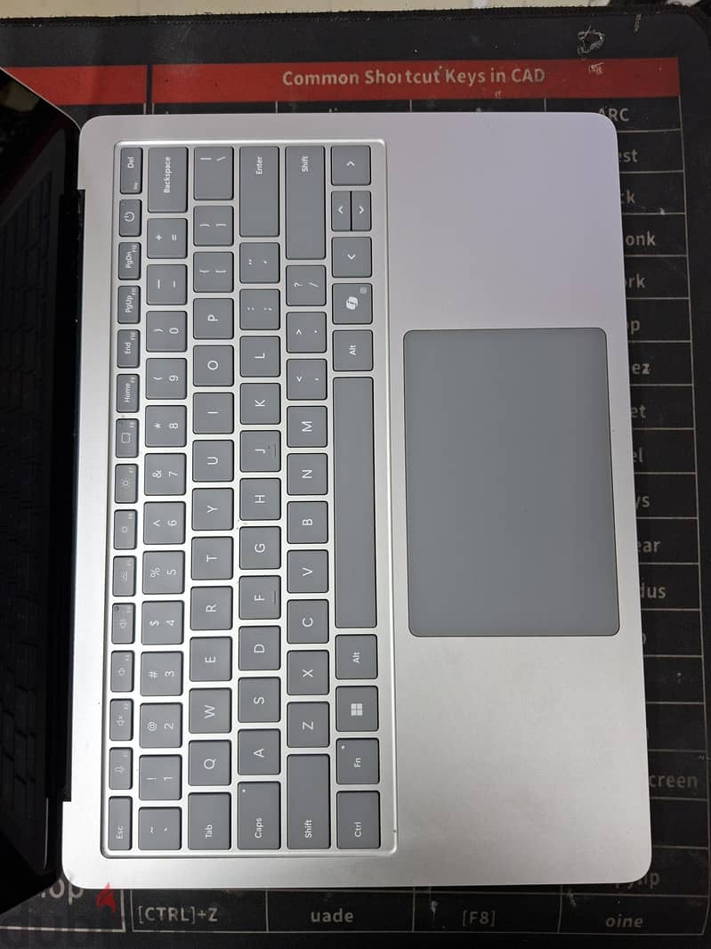 laptop Microsoft 4