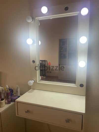 مراية / تسريحة بأنوار mirror with lights