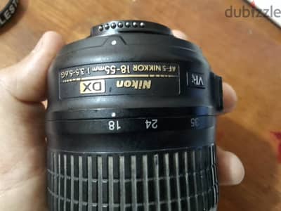 عدسة Nikon 18-55mm AF-S VR بحالة ممتازة لنيكون