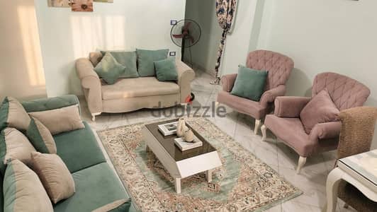طقم صالون مودرن شيك جدا ( استعمال خفيف )