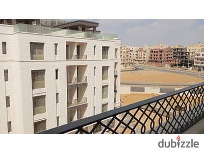 شقة فاخرة بإطلالة مميزة للإيجار في القطامية جريكس | 3 غرف نوم | تشطيبات فاخرة
