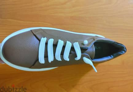 جلد طبيعي ١٠٠٪ مقاس ٤٣ إيطالي italy shoes size 43 leather 100%