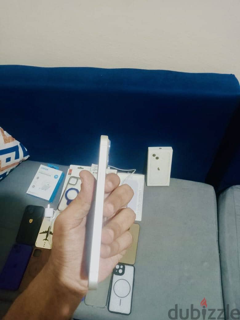 Apple - iPhone 13 8