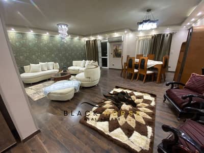 شقة مفروشة أول سكن 3 نوم للإيجار في كمبوند الرحاب – 183 متر، دور رابع