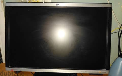 شاشة hp 22  بوصة