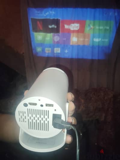 بروجيكتور استعمال شهر فقط