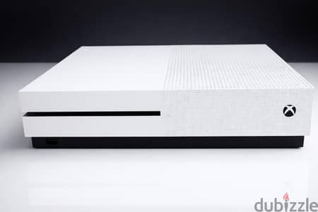 للبيع جهاز Xbox One S مساحة 500 جيجا بحالة ممتازة جداً (استعمال راقي
