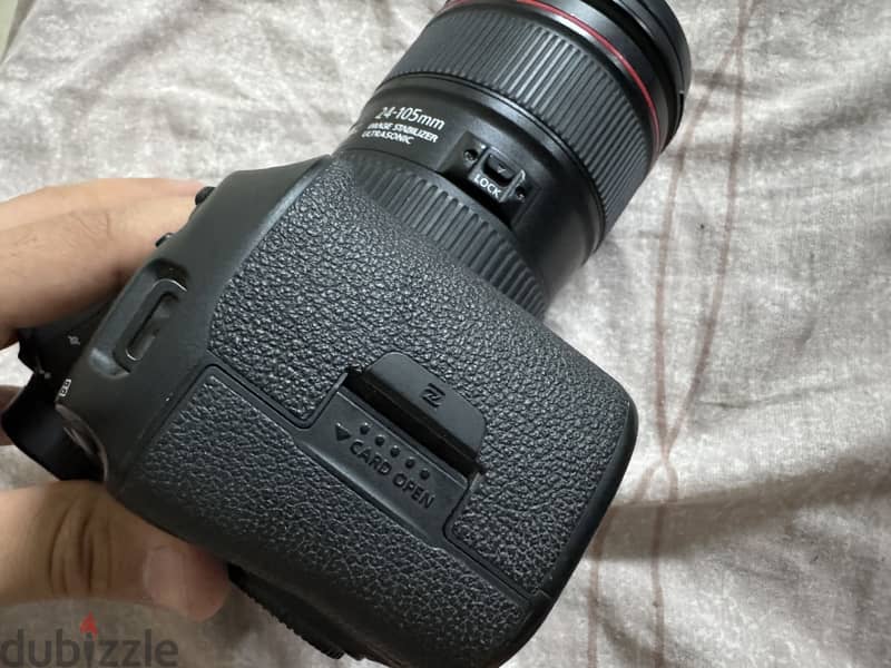 Camera Canon 5D mark 4 + lens 24 -105 2