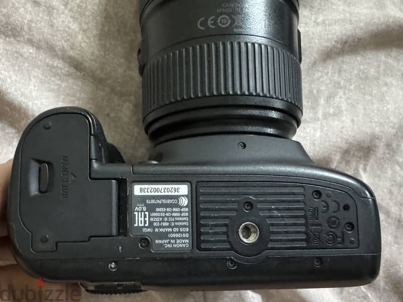 Camera Canon 5D mark 4 + lens 24 -105 4