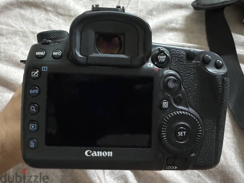 Camera Canon 5D mark 4 + lens 24 -105 5
