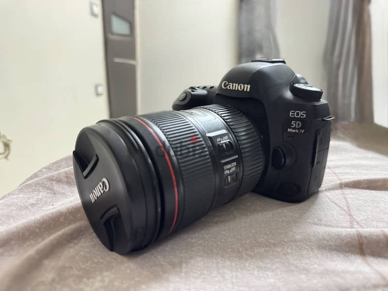 Camera Canon 5D mark 4 + lens 24 -105 6