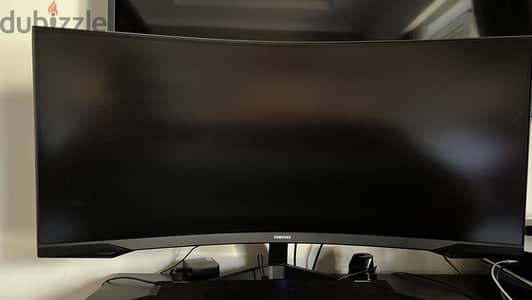 Samsung 34-Inch Odyssey G5 Ultra-Wide Gaming Monitor, 165Hz, 1ms