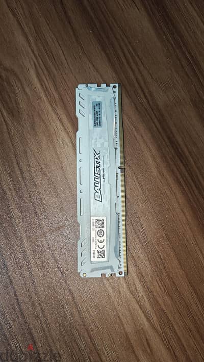 Crucial Ballistix 16GB 3200 DDR4