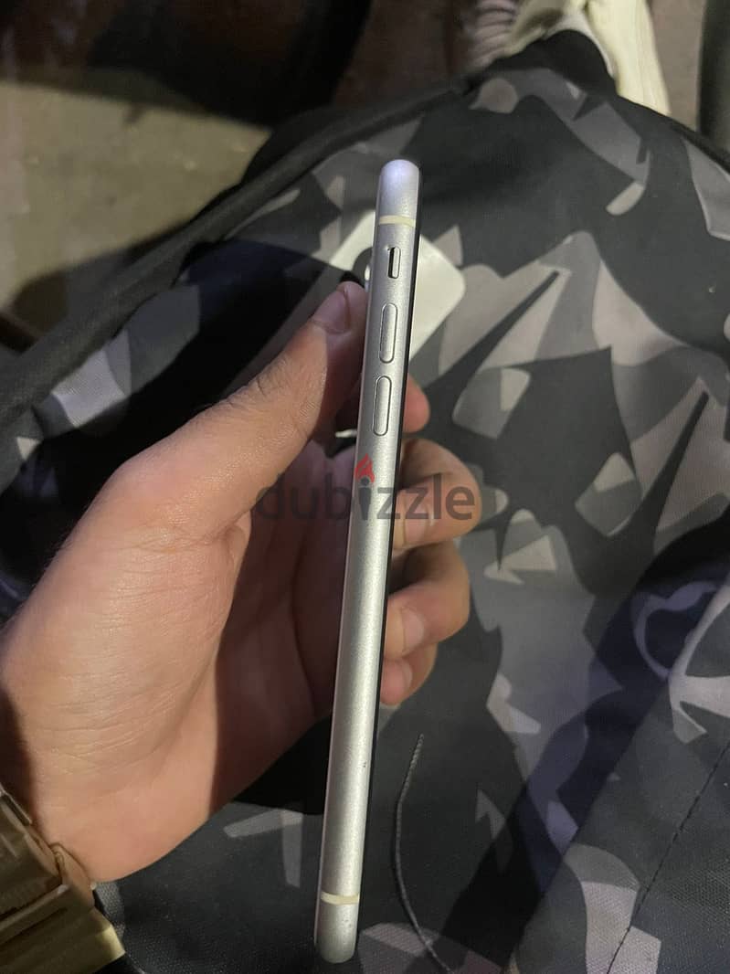 Apple - iPhone 11 3