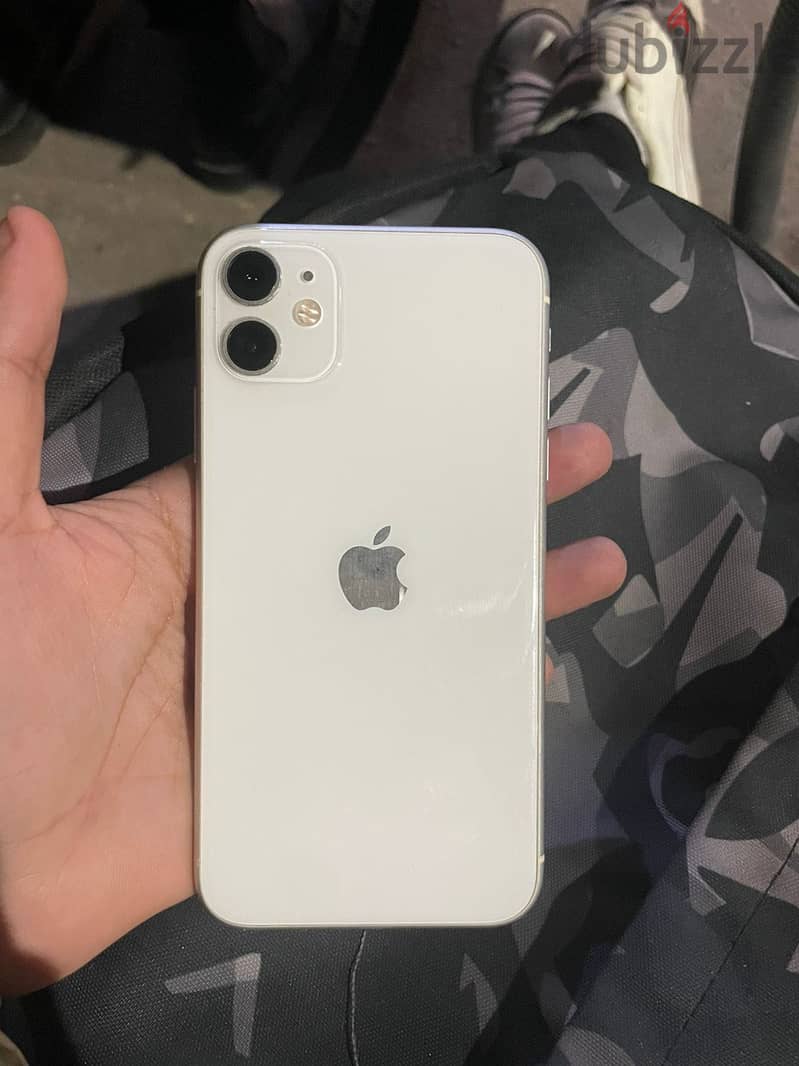 Apple - iPhone 11 4