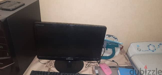 شاشهةسامسونج ١٩ بوصه