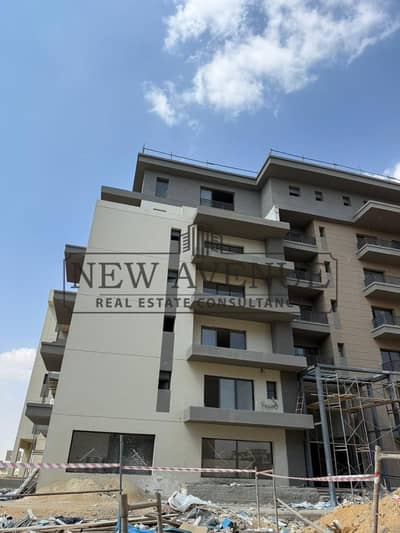 دوبلكس أرضي بحديقة  للبيع في سوان ليك  ريزيدنس Swan Lake Residence مرحلة آيرس متشطب بالكامل استلام فوري بالتقسيط موقع مميز