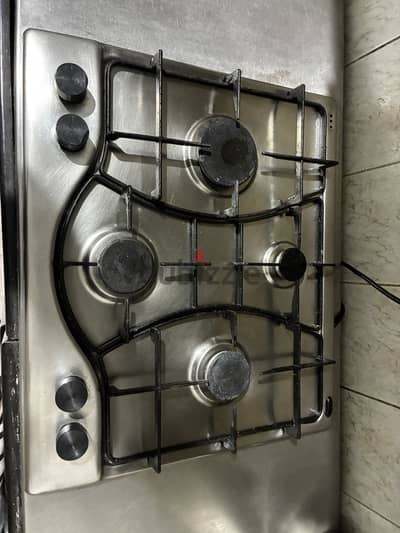 Ariston built in 4 burners