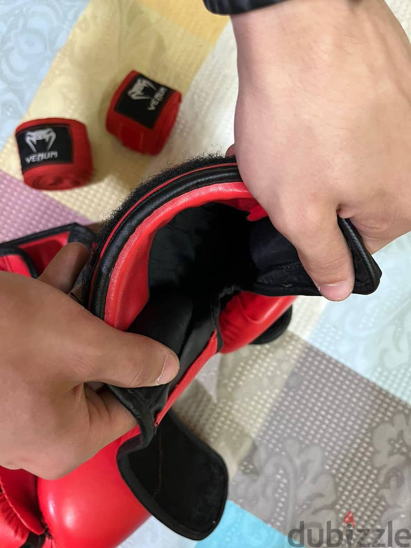kickboxing gloves+ handwarabs 2